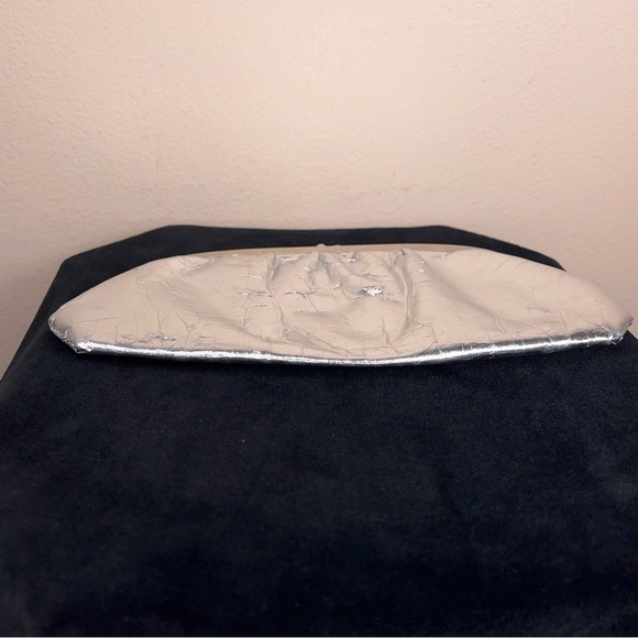 Vintage 1980s Silver Clutch Handbag Retro Shimmer Holiday Event Party Cocktail - Picture 4 of 6